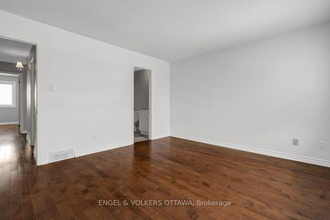 Photo 23 at 101 Halley Street, Nepean (Heritage Park), Ottawa