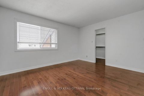 Photo 24 at 101 Halley Street, Nepean (Heritage Park), Ottawa