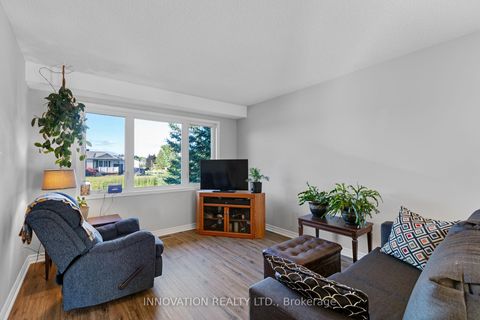 Photo 5 at 105 Cricket Crescent, Dunrobin, Constance Bay