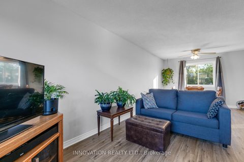 Photo 6 at 105 Cricket Crescent, Dunrobin, Constance Bay