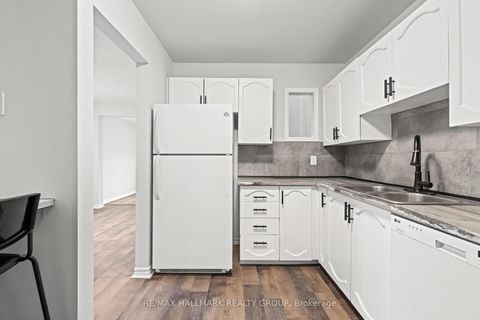 Photo 5 at 1083 Millwood Court, Convent Glen North, Orleans