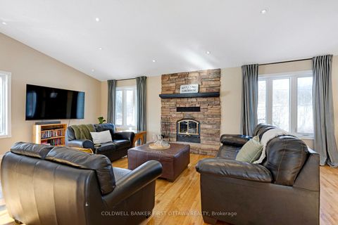 Photo 10 at 100 NAGLE Way, Bathurst/Burgess & Sherbrooke (North Burgess) Twp, Tay Valley