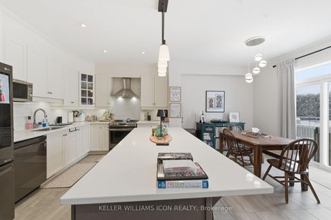 Photo 5 at 132 Asper Trail Circle, Emerald Meadows/Trailwest, Kanata