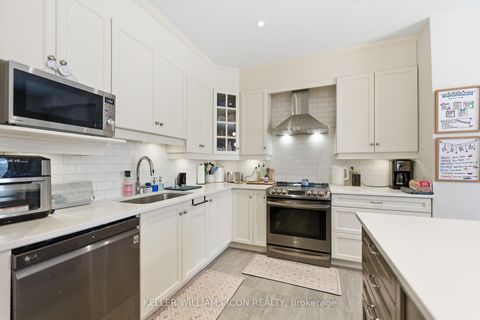 Photo 8 at 132 Asper Trail Circle, Emerald Meadows/Trailwest, Kanata