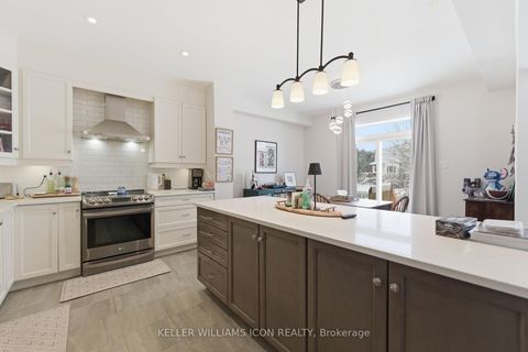 Photo 9 at 132 Asper Trail Circle, Emerald Meadows/Trailwest, Kanata