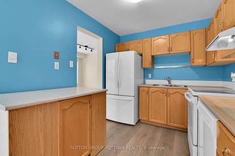 Photo 11 at 107 Jackman Terrace, Katimavik, Kanata