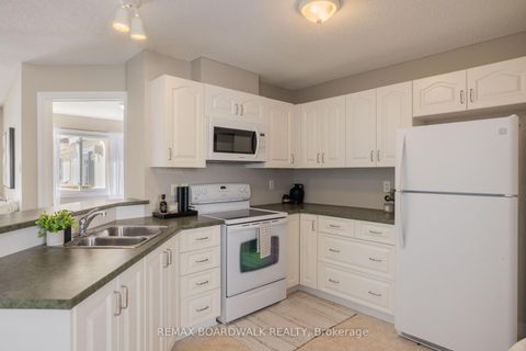 Photo 3 at 206 Oak Leaf Private, Richmond, Stittsville
