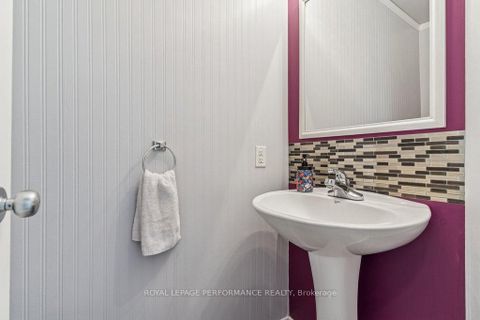 Photo 6 at 223 Catamount Court, Emerald Meadows/Trailwest, Kanata