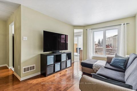 Photo 13 at 223 Catamount Court, Emerald Meadows/Trailwest, Kanata