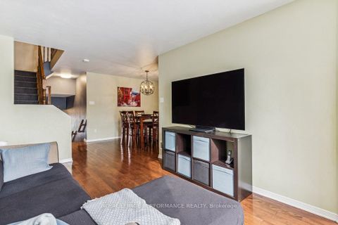 Photo 14 at 223 Catamount Court, Emerald Meadows/Trailwest, Kanata