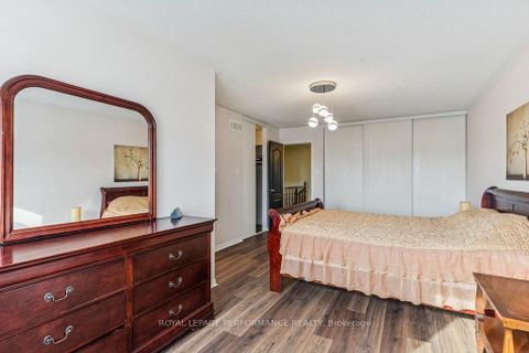 Photo 20 at 223 Catamount Court, Emerald Meadows/Trailwest, Kanata