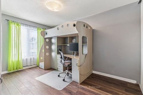 Photo 22 at 223 Catamount Court, Emerald Meadows/Trailwest, Kanata