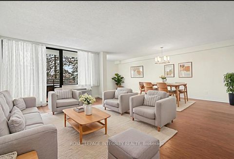 Photo 3 at 304 - 71 Somerset Street W, Ottawa Centre/Golden Triangle, Ottawa Centre