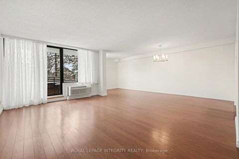 Photo 4 at 304 - 71 Somerset Street W, Ottawa Centre/Golden Triangle, Ottawa Centre