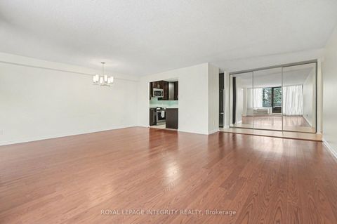 Photo 5 at 304 - 71 Somerset Street W, Ottawa Centre/Golden Triangle, Ottawa Centre