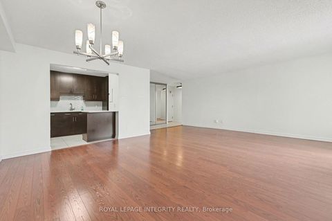 Photo 6 at 304 - 71 Somerset Street W, Ottawa Centre/Golden Triangle, Ottawa Centre