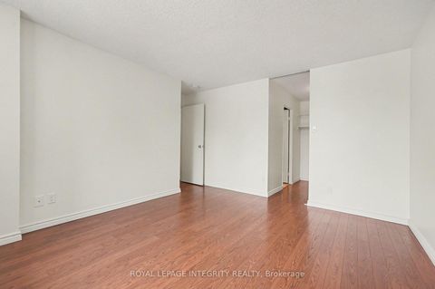 Photo 15 at 304 - 71 Somerset Street W, Ottawa Centre/Golden Triangle, Ottawa Centre