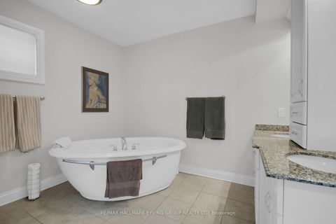 Photo 25 at 121 Macdonald Street, Ottawa Centre/Golden Triangle, Ottawa Centre