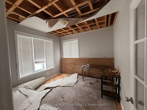 Photo 10 at 300 Fairlakes Way, Avalon East, Orleans