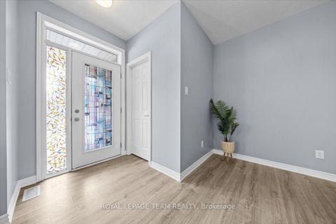 Photo 2 at 915 Nautilus Private, Emerald Meadows/Trailwest, Kanata