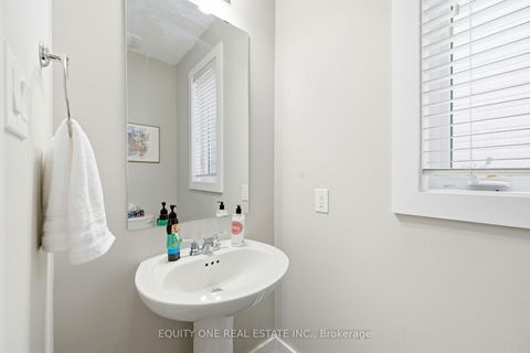 Photo 5 at 211 Asper Trail Circle, Emerald Meadows/Trailwest, Kanata