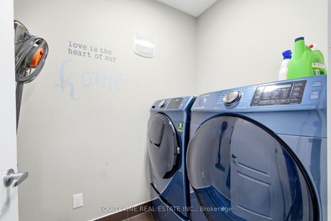 Photo 18 at 211 Asper Trail Circle, Emerald Meadows/Trailwest, Kanata