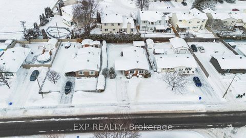 Photo 27 at 303 Amiens Street, Bilberry Creek/Queenswood Heights, Orleans