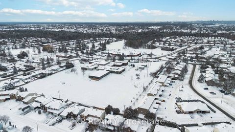 Photo 29 at 303 Amiens Street, Bilberry Creek/Queenswood Heights, Orleans