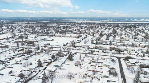 Photo 32 at 303 Amiens Street, Bilberry Creek/Queenswood Heights, Orleans