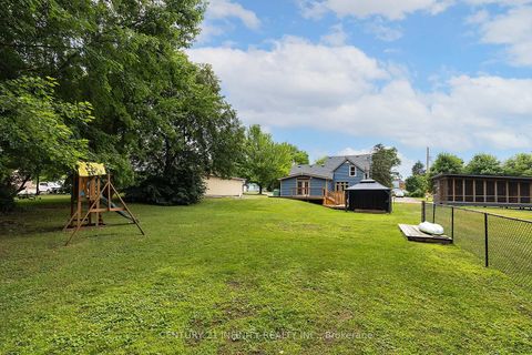 Photo 5 at 11 Campbell Street, Rideau Lakes (Bastard) Twp, Rideau Lakes