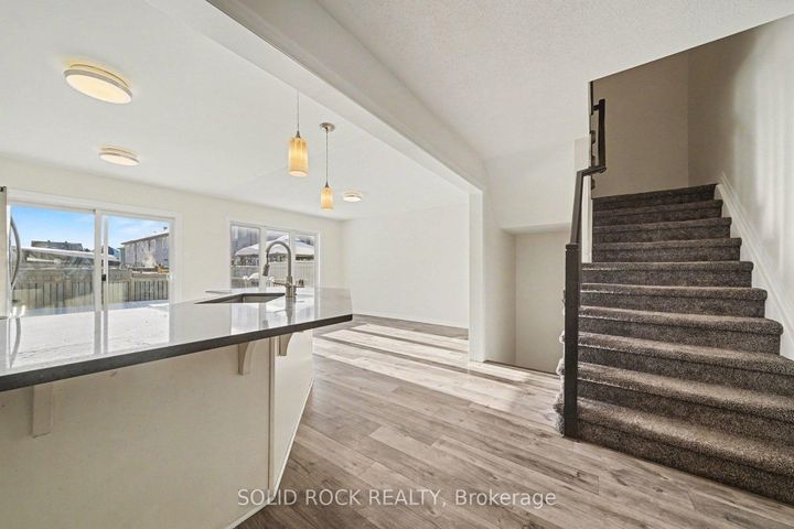 Photo 6 at 407 White Arctic Avenue, Nepean (Half Moon Bay), Ottawa