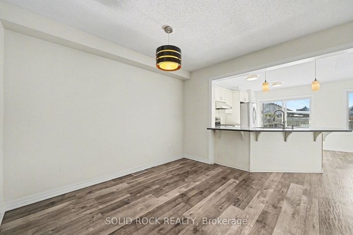 Photo 7 at 407 White Arctic Avenue, Nepean (Half Moon Bay), Ottawa