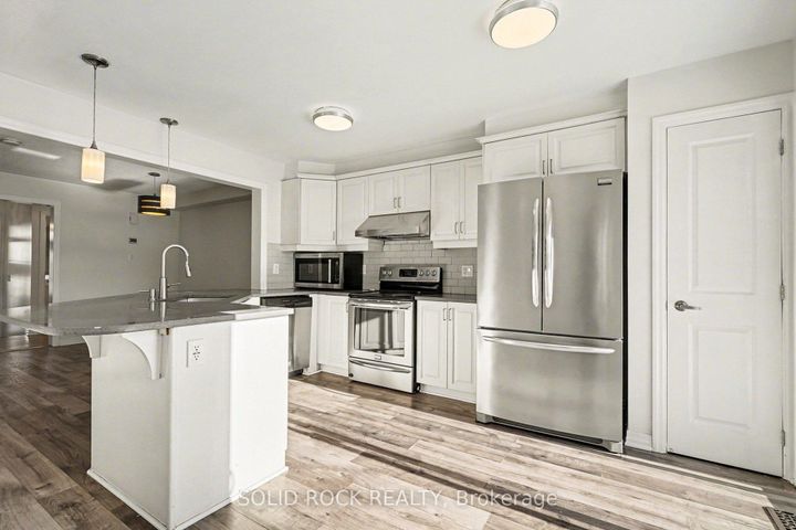 Photo 11 at 407 White Arctic Avenue, Nepean (Half Moon Bay), Ottawa