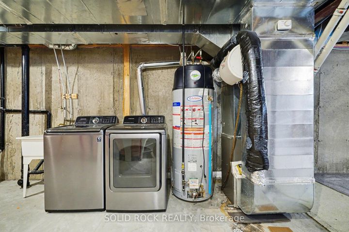 Photo 24 at 407 White Arctic Avenue, Nepean (Half Moon Bay), Ottawa