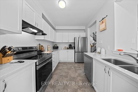 Photo 12 at 686 Quilter Row, Goulbourn Twp From Franktown Rd/South To Rideau, Stittsville