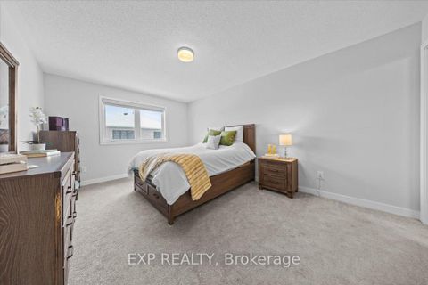 Photo 25 at 686 Quilter Row, Goulbourn Twp From Franktown Rd/South To Rideau, Stittsville