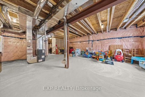 Photo 31 at 686 Quilter Row, Goulbourn Twp From Franktown Rd/South To Rideau, Stittsville