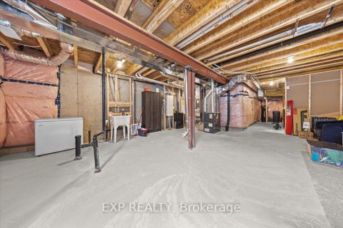 Photo 33 at 686 Quilter Row, Goulbourn Twp From Franktown Rd/South To Rideau, Stittsville