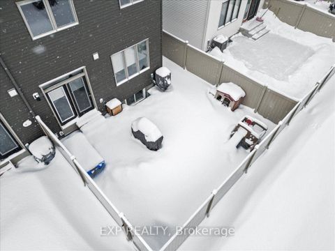 Photo 36 at 686 Quilter Row, Goulbourn Twp From Franktown Rd/South To Rideau, Stittsville