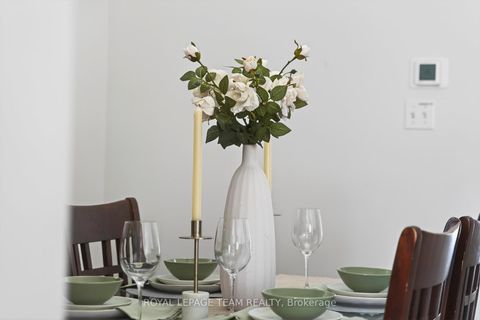 Photo 12 at 37 Flowertree Crescent, Emerald Meadows/Trailwest, Kanata