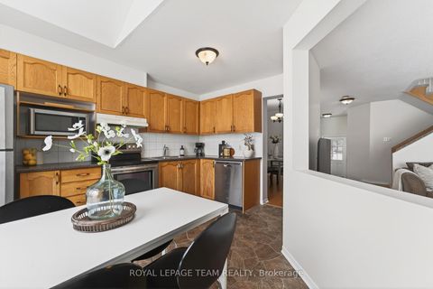 Photo 19 at 37 Flowertree Crescent, Emerald Meadows/Trailwest, Kanata