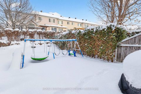 Photo 47 at 37 Flowertree Crescent, Emerald Meadows/Trailwest, Kanata