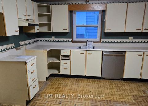 Photo 5 at 47 Victoria Street, Arnprior