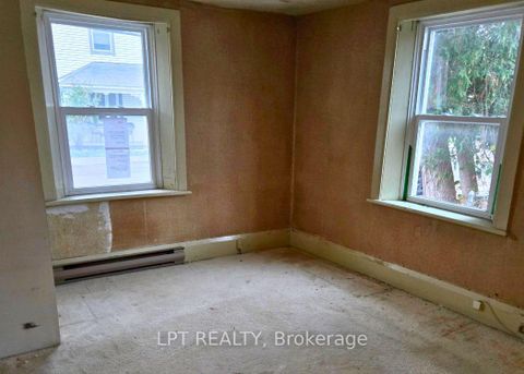 Photo 6 at 47 Victoria Street, Arnprior