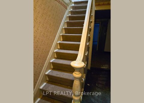 Photo 7 at 47 Victoria Street, Arnprior