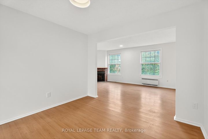 Photo 12 at 9 Moorside Private, Nepean (Carleton Heights), Ottawa