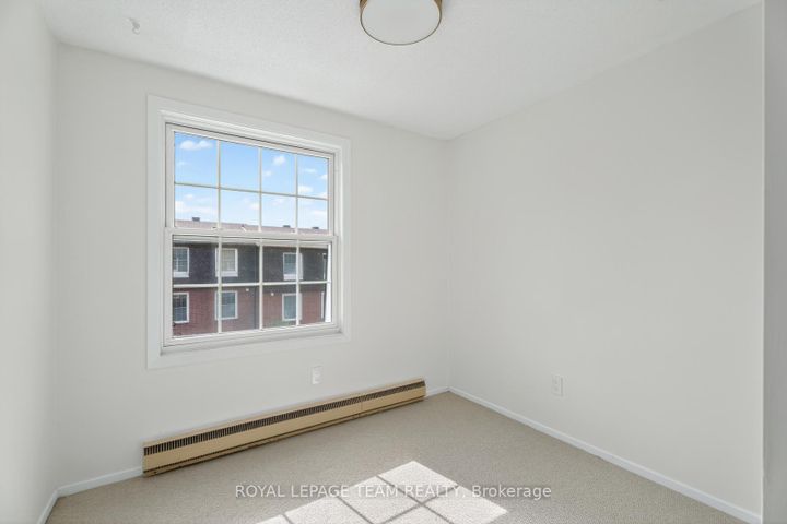 Photo 25 at 9 Moorside Private, Nepean (Carleton Heights), Ottawa