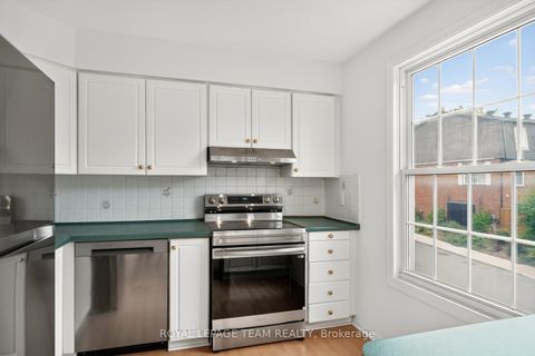 Photo 15 at 9 Moorside Private, Nepean (Carleton Heights), Ottawa