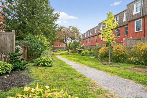 Photo 28 at 9 Moorside Private, Nepean (Carleton Heights), Ottawa