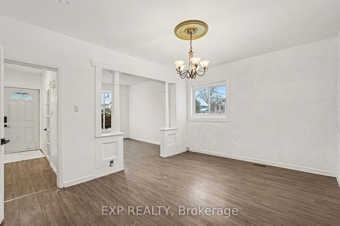 Photo 3 at 294 Moffatt Street, Carleton Place